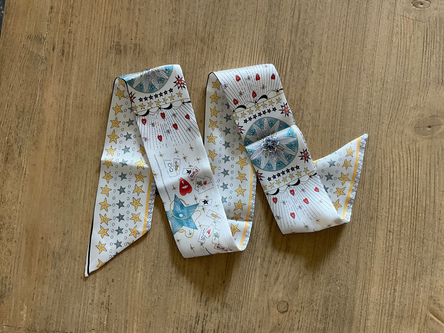 Le Monde Scarf