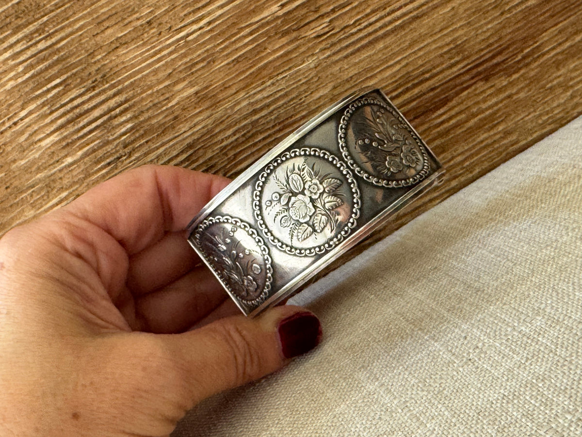 Vintage Sterling Silver Bangle Bracelet with Triple Flower Rings