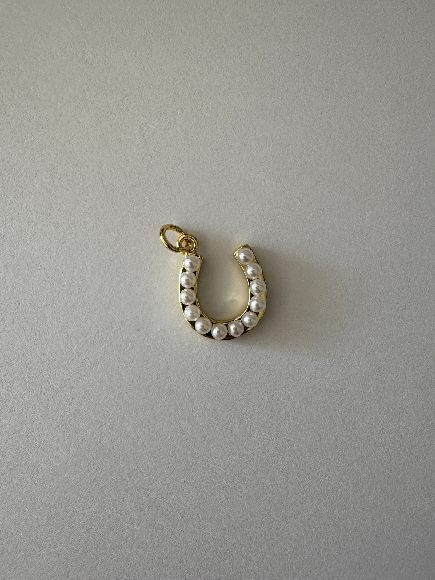Pearl Horseshoe