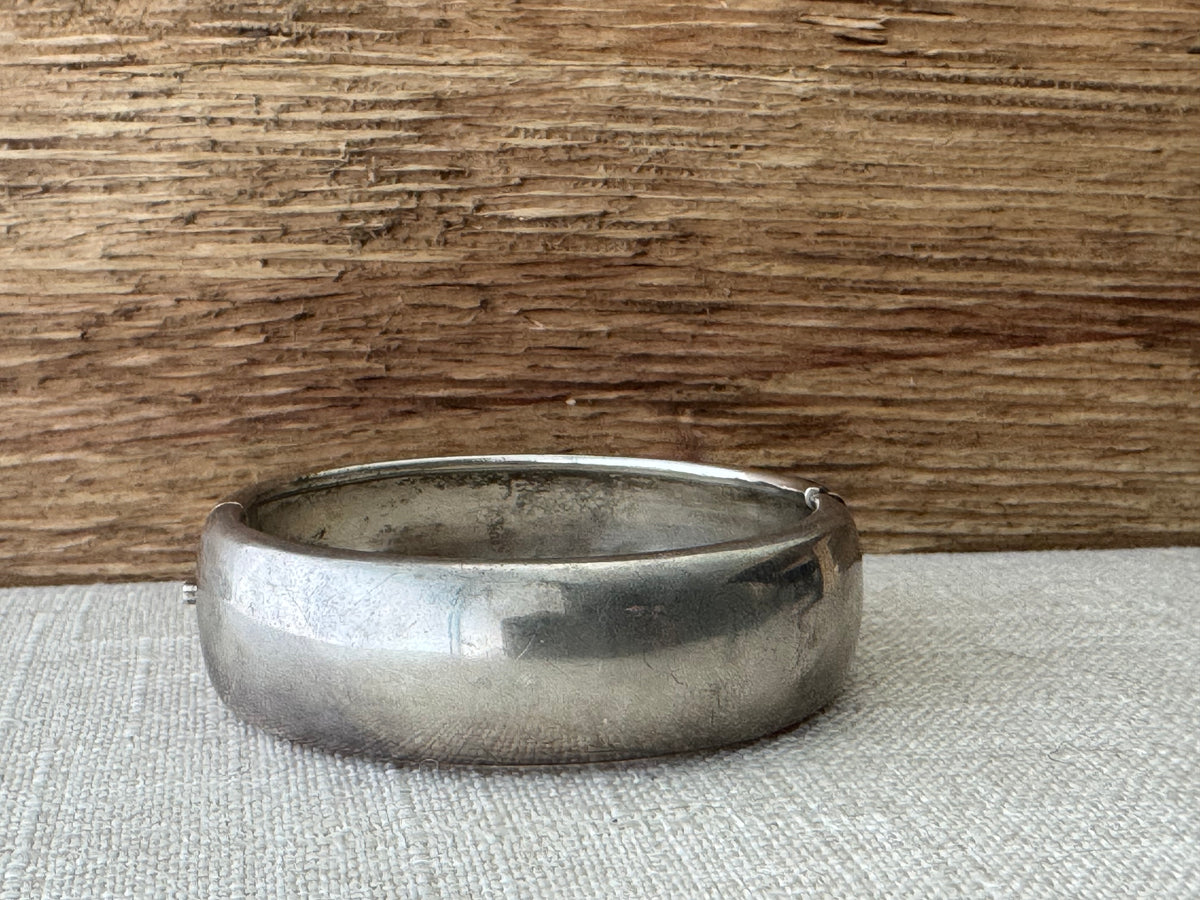 Vintage Sterling Silver Bangle with Flower Detail